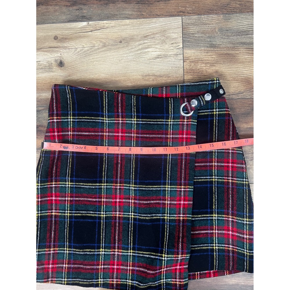 Alya Plaid Mini Wrap Skirt Red Green Navy Tartan Snap Ring Detail Womens Medium - Picture 5 of 8